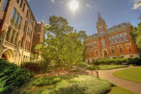 The Commodore - Stunning Vandy Home, Walk To It All ナッシュビル エクステリア 写真