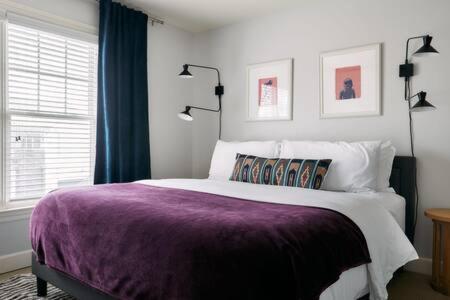 The Commodore - Stunning Vandy Home, Walk To It All ナッシュビル エクステリア 写真