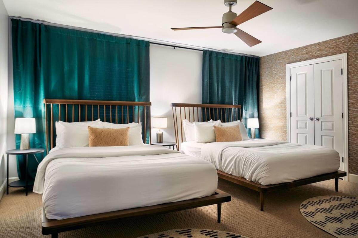The Commodore - Stunning Vandy Home, Walk To It All ナッシュビル エクステリア 写真